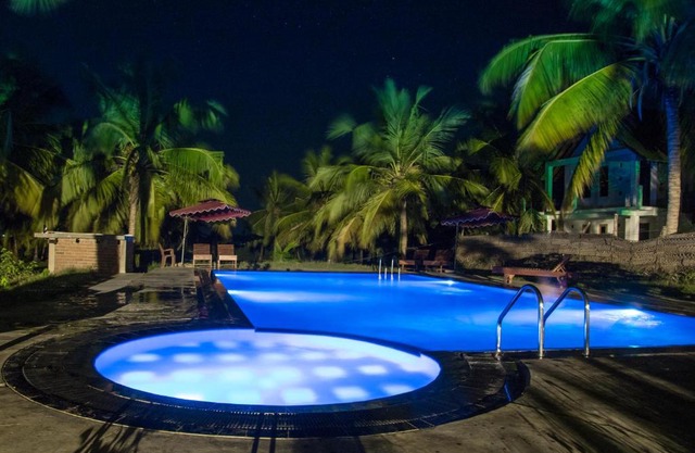 The Coconut Gardens Hotel & Restaurant