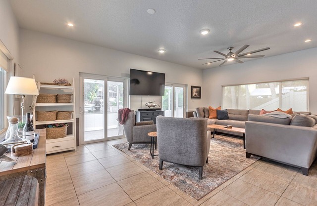 The Coquina Cottage, a waterfront home just minutes from beach & Ponce Inlet.