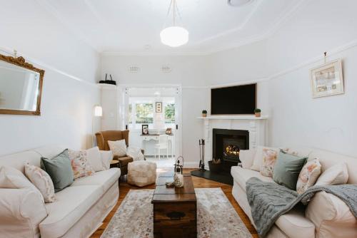 The Cottage on Lawson - Heritage Elegance in Mudgee