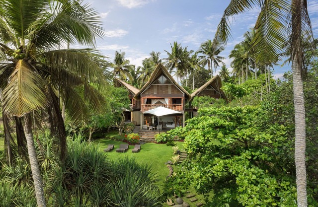 The Cove Bali - On the Beach - Private Chef, Swimming Pool, Tennis Court