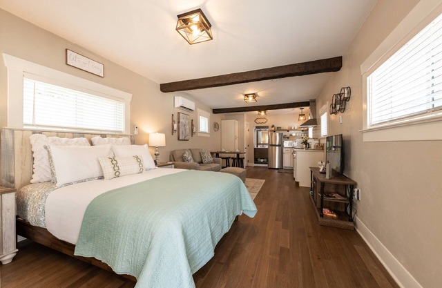 The Cozy Cottage