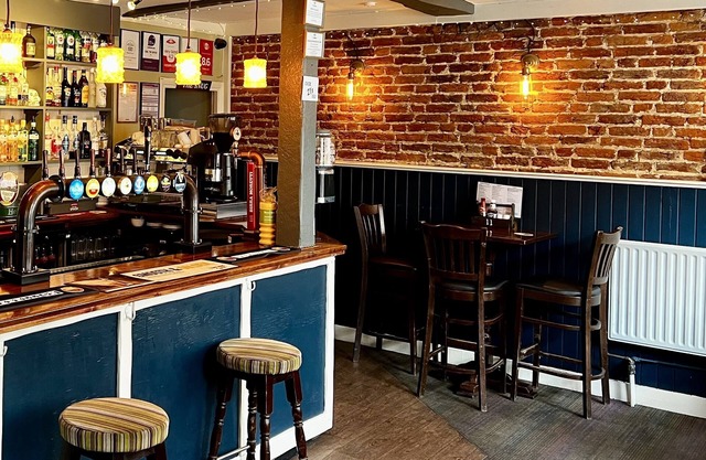 The Crown And Cushion