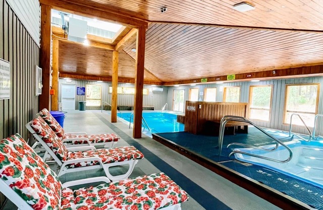 The Dancing Bear Den at Blue Knob