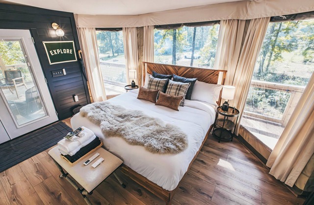 The Dogwood - Glamping Tent at Wheat Creek Outpost
