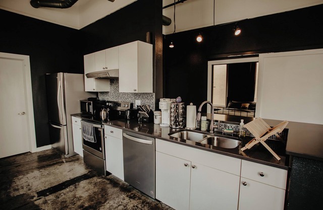 The Downtown Bungalow Loft