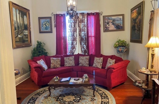 The Downtown House/Suite-One Bedroom/One Bath- Full house in Downtown Tucson