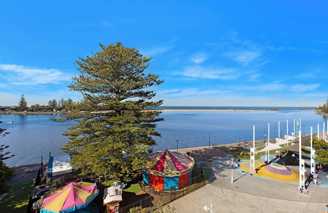 The Entrance Waterfront Apartment 302