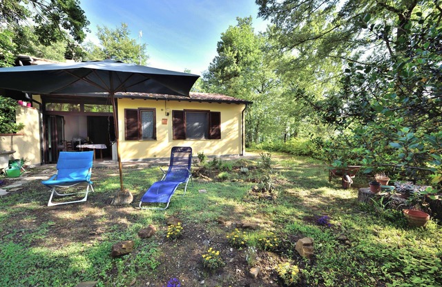 The Fox of the Lighthouse. Holiday home surrounded by greenery