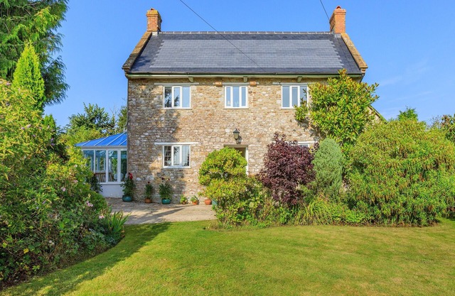 The Farmhouse, Ley Farm