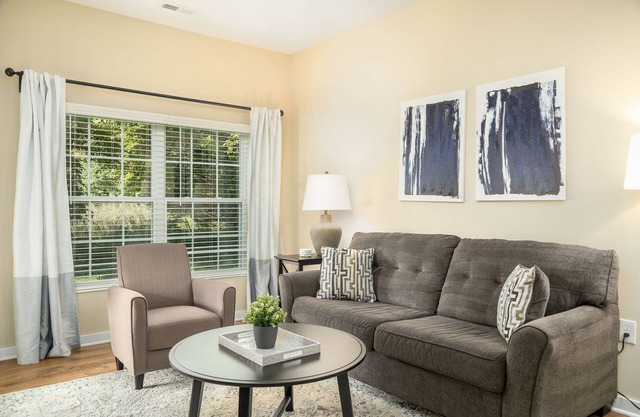 The Fenimore Flat | No Steps | Patio | King Bed!