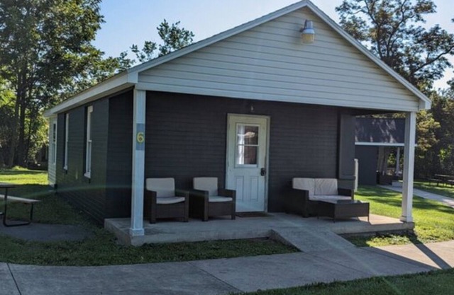 The Firefly Cottage - Hartman Center