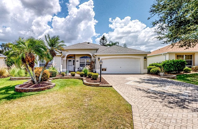 The Gardenia House | Home in The Villages with large yard & pool access