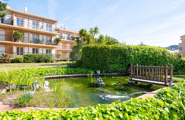 The Gardens of Provence - Beautiful shoreline - Near sea