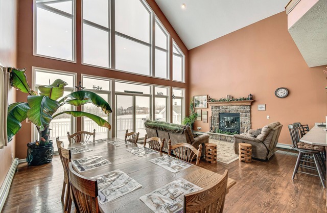 ‘The Gathering Place’: Rushville Home w/Hot Tub