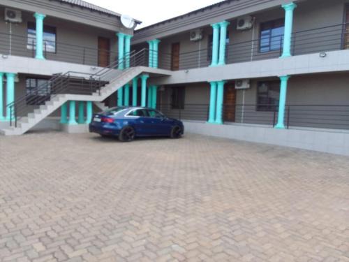 THE GOOD LIFE ROYAL GUEST HOUSE