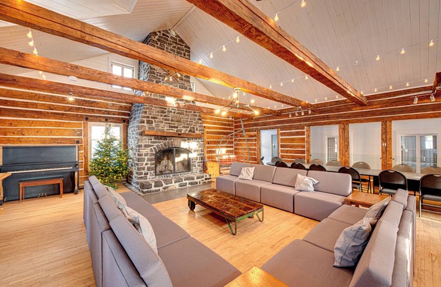 The Grand Lodge 1815 - 75 people