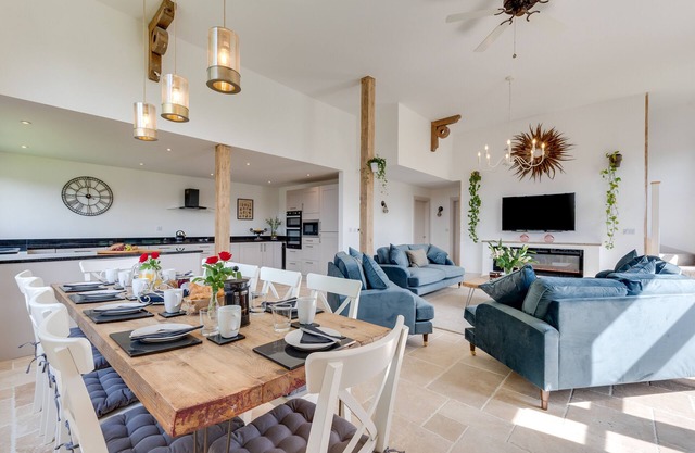 The Grainstore - Five Bedroom House, Sleeps 10
