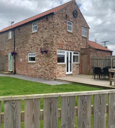 The Granary, Field House Farm, countryside location near York