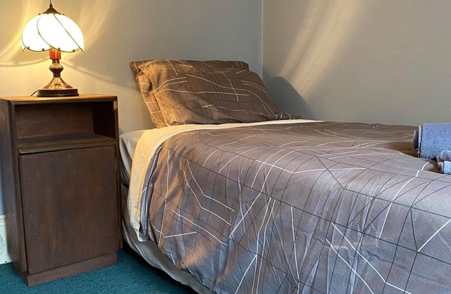The Grand Hotel - Room 10