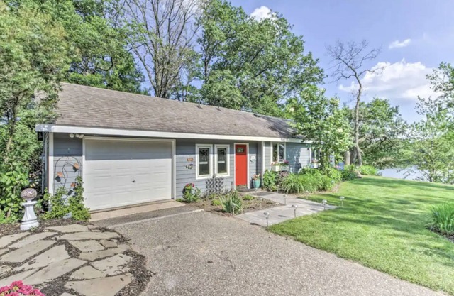 The Great Outdoors: Pet-Friendly Lake House