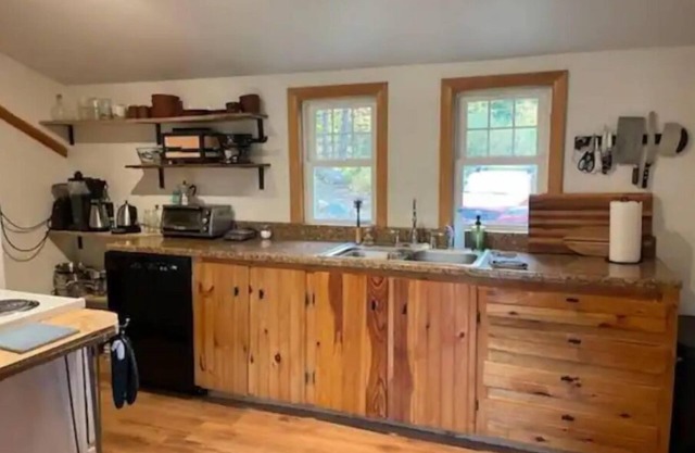 The Green Cabin - 10 min from Sugarloaf, 30 min to Rangeley!