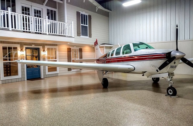 The Hangar Lodge-Unique Aircraft Hangar B&B