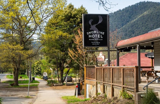 The Harrietville Snowline Hotel