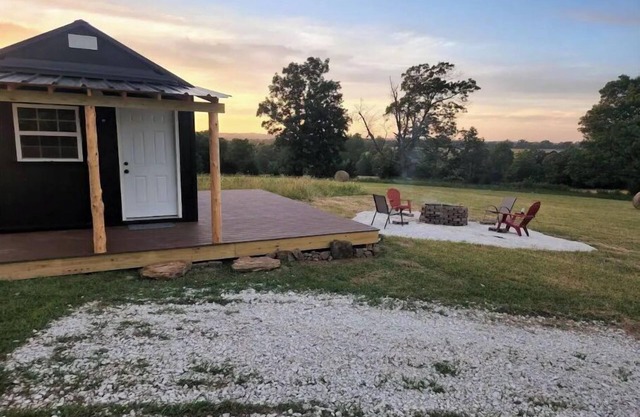 The Helen Hut-Brand New Modern Tiny Farmhouse!