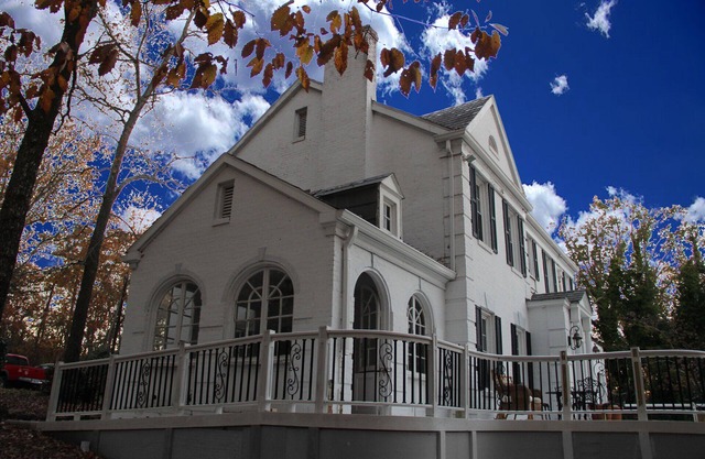 The historic Art Deco Hardaway Cottage can host your special event or vacation.