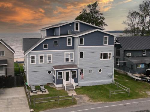 The Historic Oneida Lake House - Condo 2