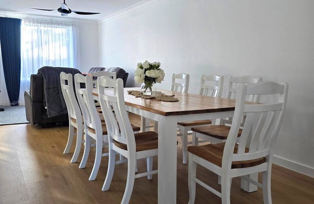 The Homestead in Forest Lake - Sleeps 8 - may include 1 Pet by request only.