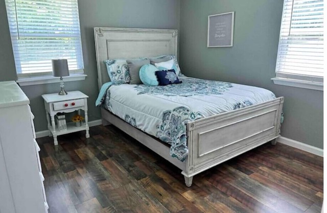 The Houston House: Convenient, Clean, and Newly Remodeled Home