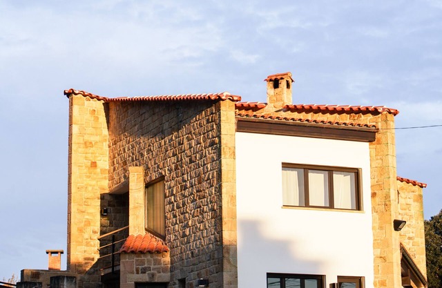 The Jarocha. House with sea views in Pechón