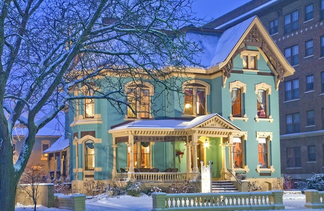 The Kalamazoo House Bed & Breakfast