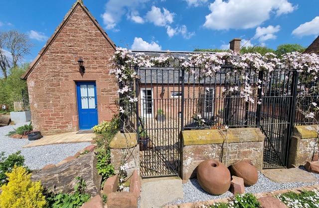 The Kennels Cottage Eco Indigo Luxury Dog Friendly