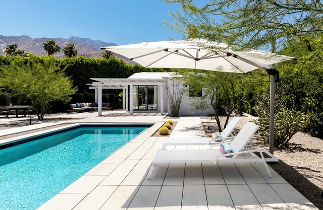 The Knot is a charming Palm Springs property located conveniently in PS north