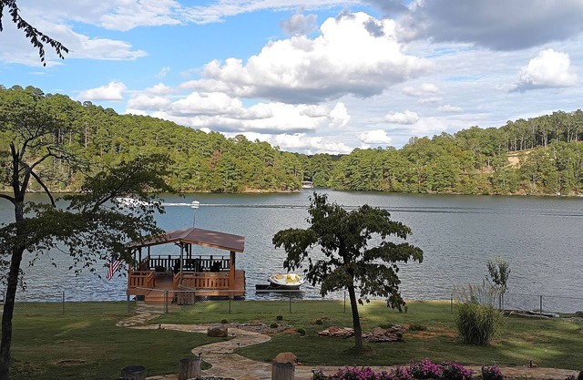 The Lake House on Lake Hamilton