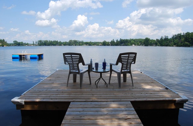 The Lakefront House is nestled on a private, family-friendly lane.