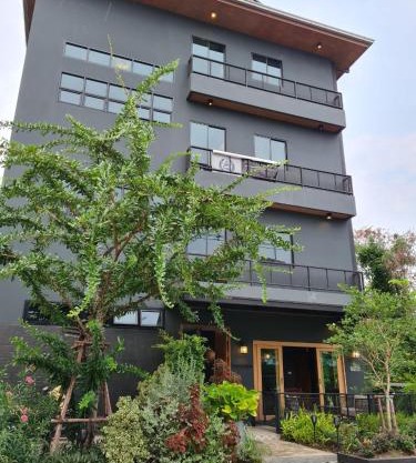 The Lantern Suites