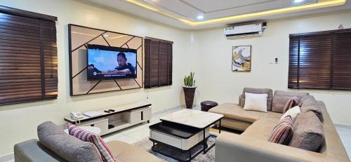 The Leneade - City Centre at Wuse 2