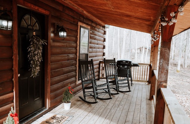 The Lincoln Cabin in Hocking Hills