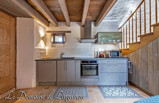 The little house of Domaine de Linguinou
