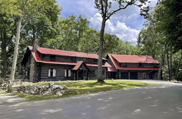 The little Log Lodge