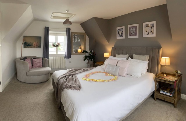 The Loft at Peake’s Retreats + private hot tub