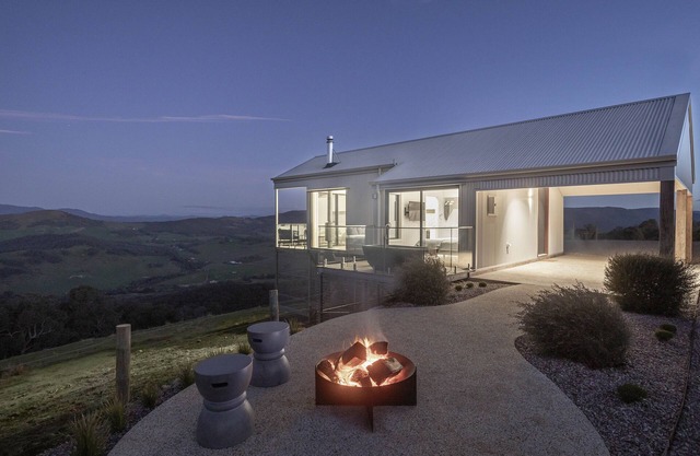The Lookout by Mt Bellevue - Stay at our Vineyard with Views Forever!