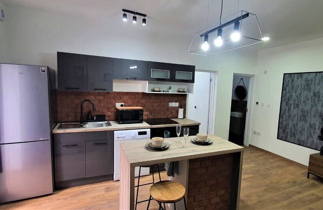 The Luxe - Elegant apartment in central Mansfield