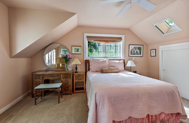 The Maple Apartment at Tudor House Vacation Rentals