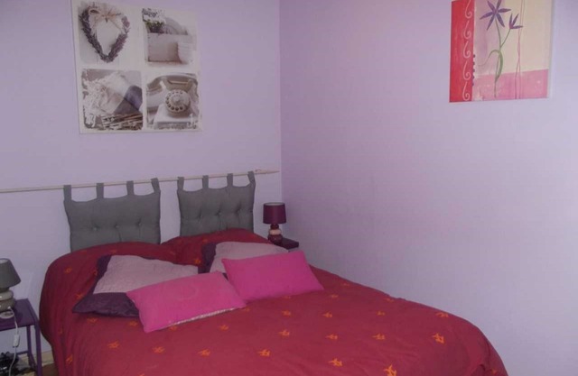 The "Mauve" room for two people
