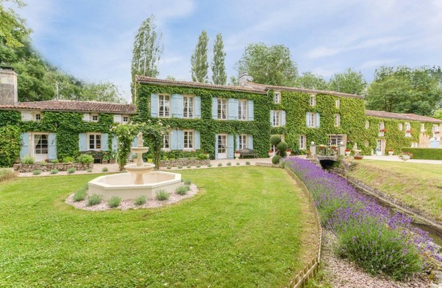 The Millhouse - Ten Bedroom Villa, Sleeps 24