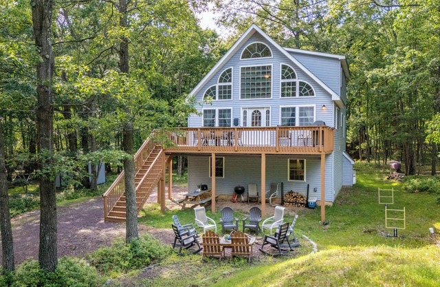 The Nest at Brier Crest by AvantStay | Game Room, Expansive Deck & Fire Pit